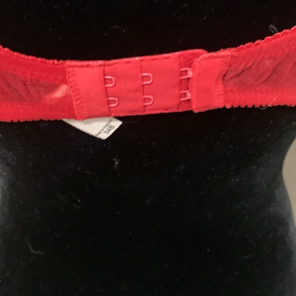 Victoria's Secret Red Embroidered Lace Gel Push Up Bra Cup Size 34B Preowned - Picture 8 of 10